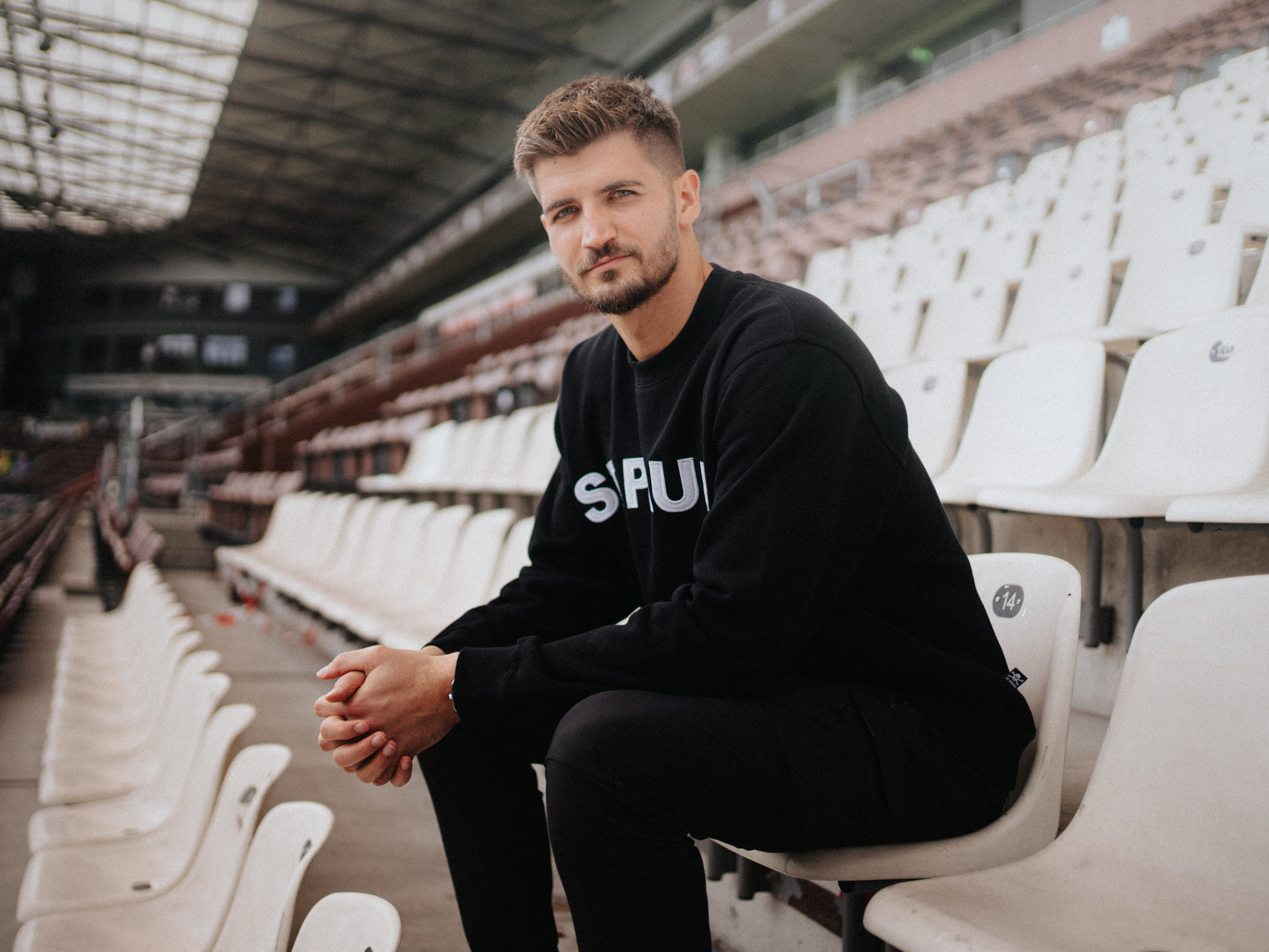 Vasilj relishes the challenge - FC St. Pauli