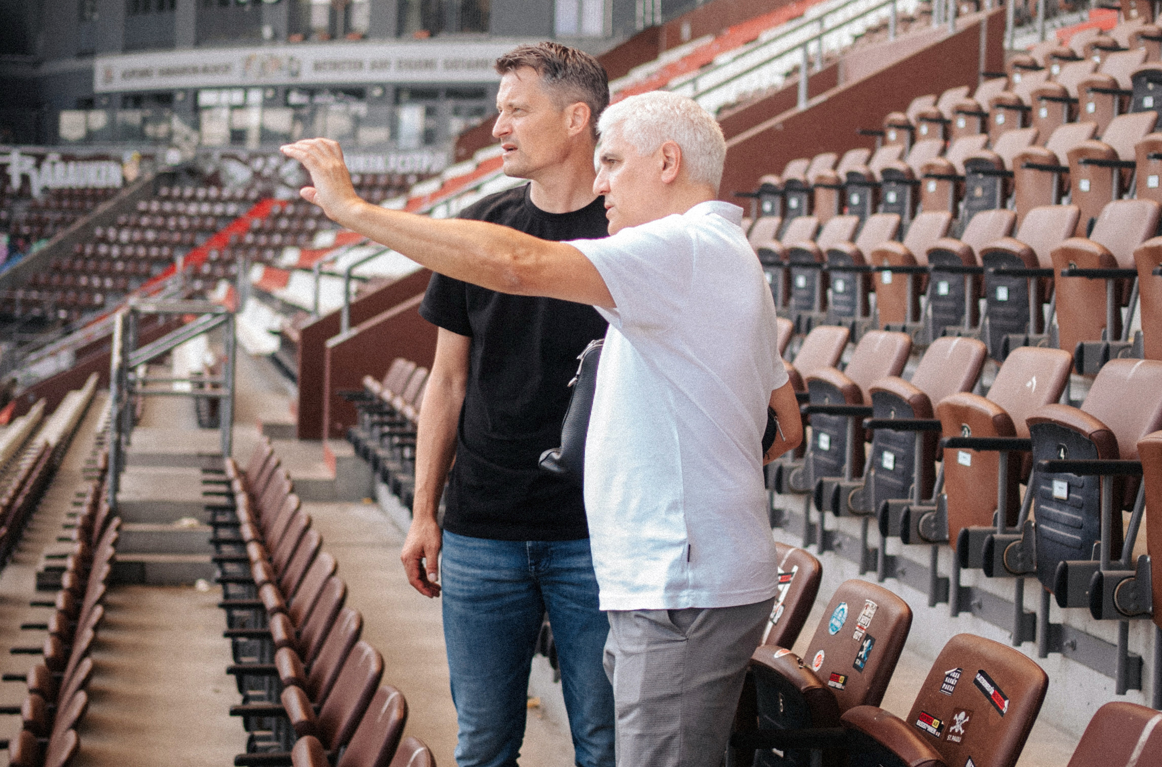 Sportchef Andreas Bornemann und Cheftrainer Alexander Blessin im Millerntor-Stadion